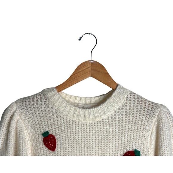 MNG Mango Sweater Appliqué Strawberry Size Small Cream Knit Puff Sleeve Acrylic - Picture 3 of 9